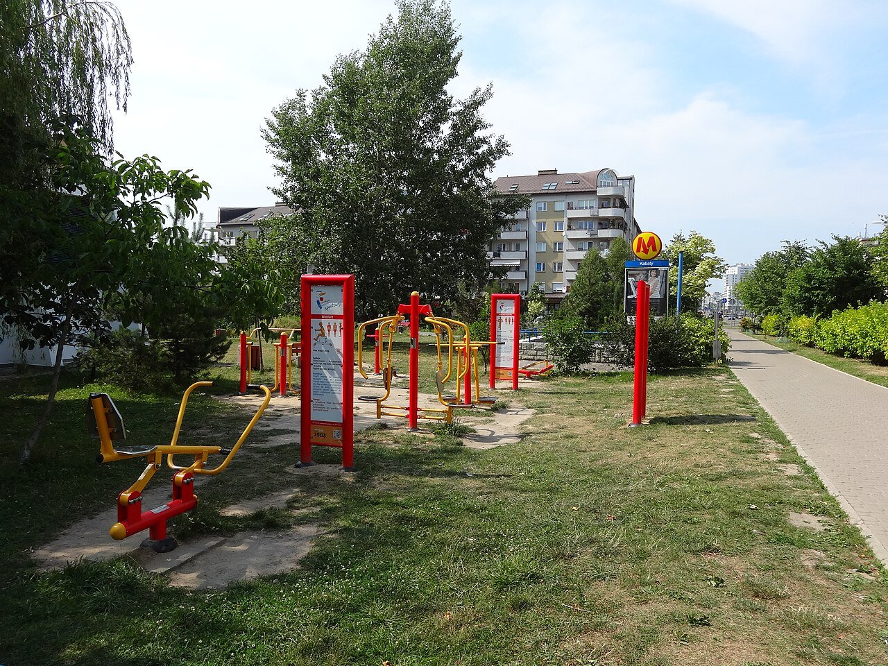Уличные тренажёры в районе Кабаты, Варшава